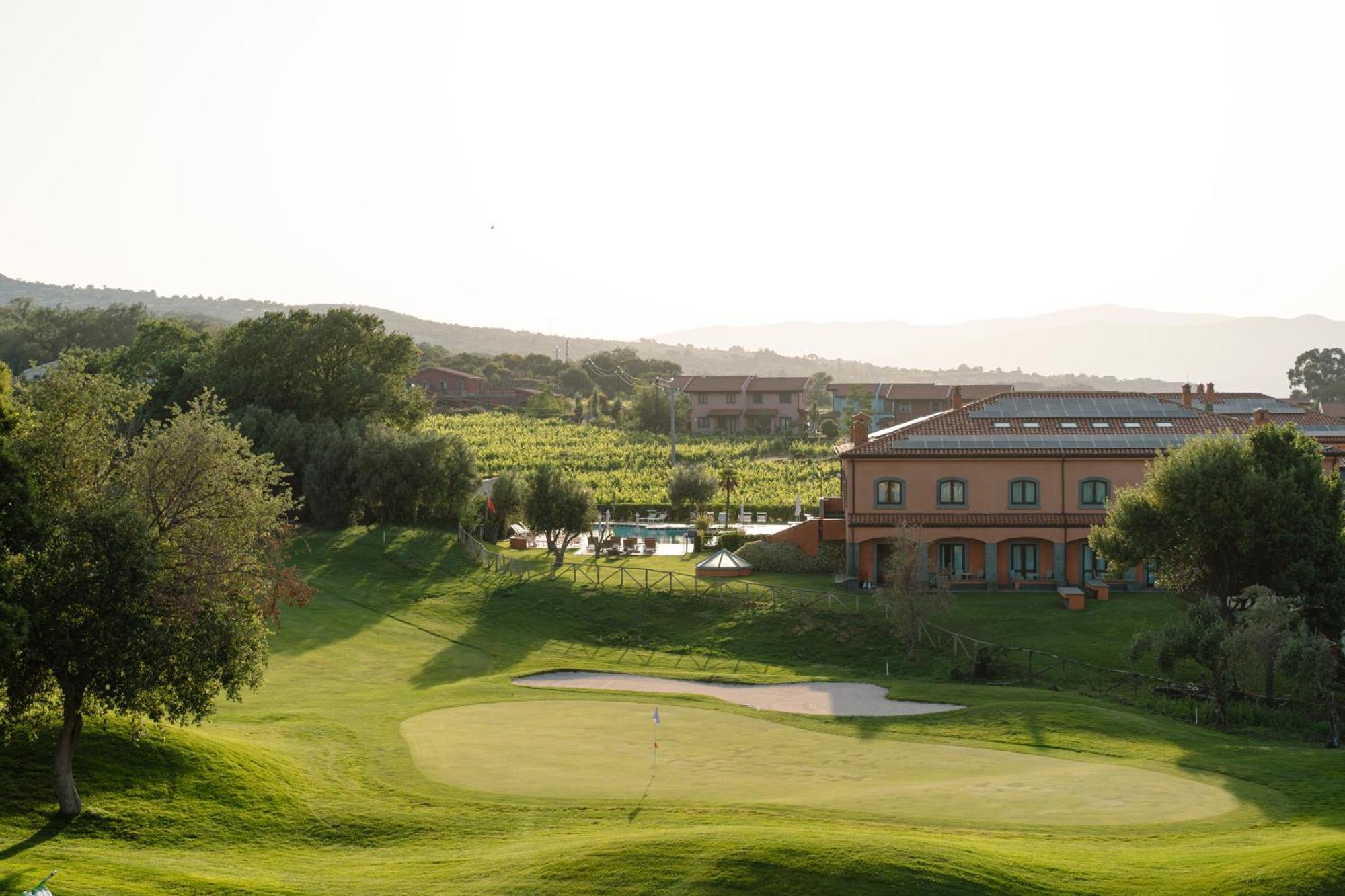 Picciolo Etna Golf Resort & Spa, Curio Collection By Hilton Castiglione De Sicilia Exterior photo